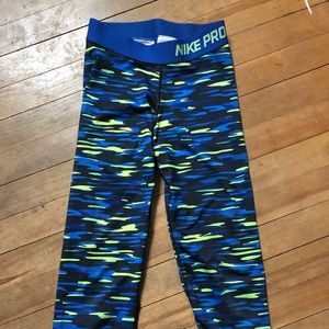 Nike Pro Spandex Capri Leggings